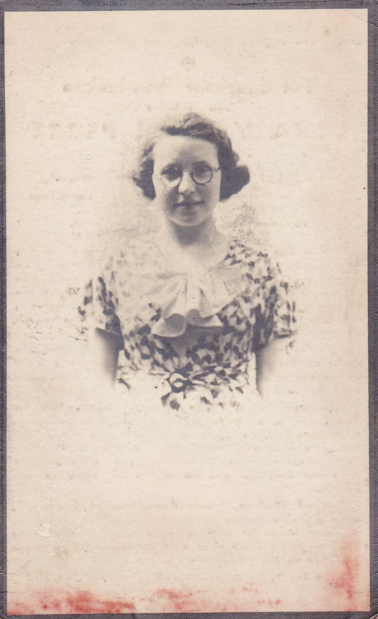 Van de Perre Lena 